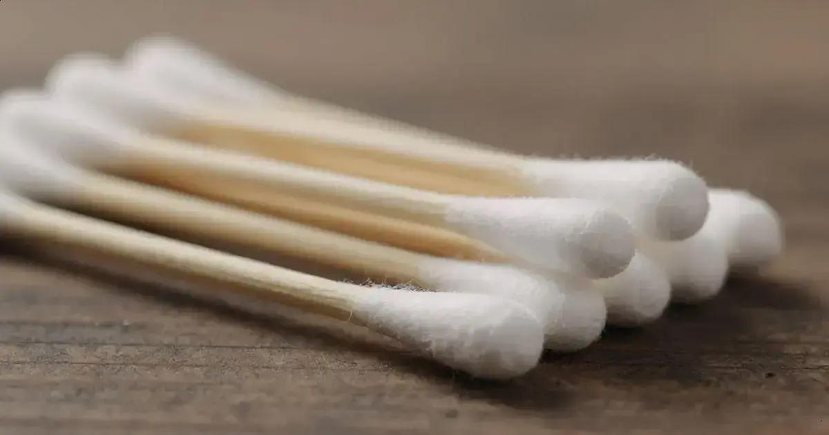 Cotonetes Biodegradáveis: Pequenas Ações para um Mundo Mais Verde 1 Cotonetes Biodegradáveis: Pequenas Ações para um Mundo Mais Verde