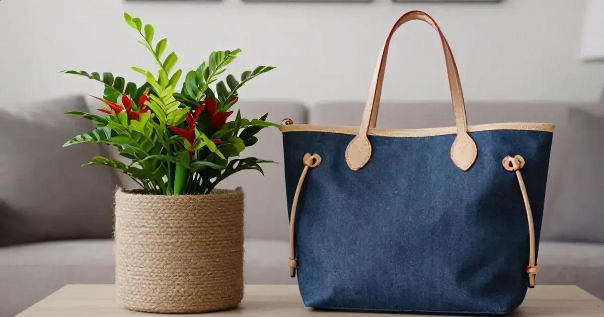 Dicas de combinação com a bolsa nuncafull jeans (link: https://www.parisbolsas.com.br/bolsa-neverfull-jeans) Dicas de combinação com a bolsa nuncafull jeans (link: https://www.parisbolsas.com.br/bolsa-neverfull-jeans)