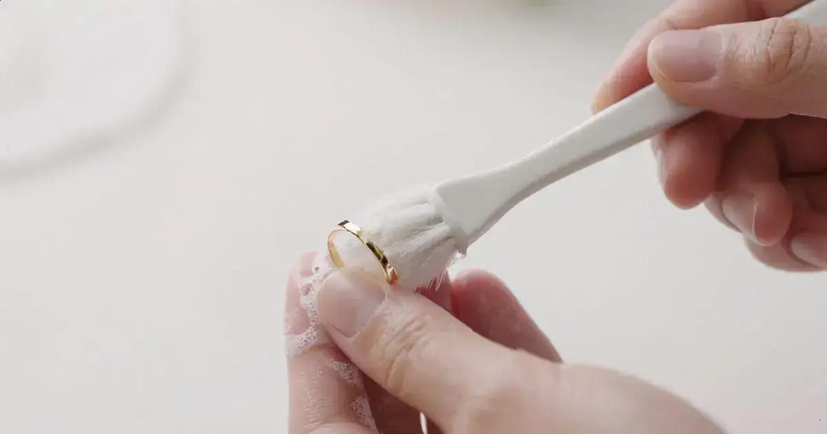 Dicas para cuidar do seu anel de ouro branco Dicas para cuidar do seu anel de ouro branco