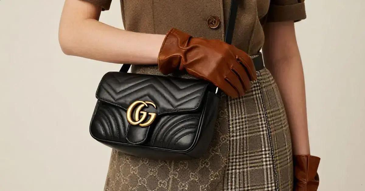 Luvas Curtas Vintage: Elegância em Detalhes 11 Luvas Curtas Vintage: Elegância em Detalhes