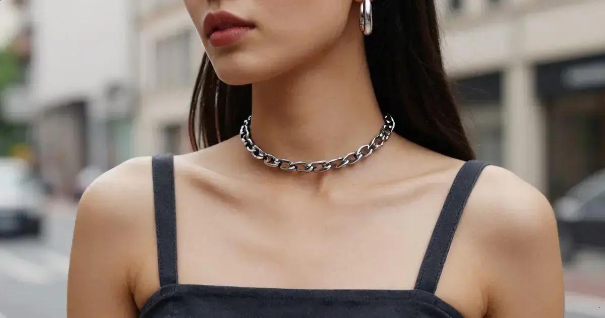 O que é uma gargantilha de corrente? O que é uma gargantilha de corrente?