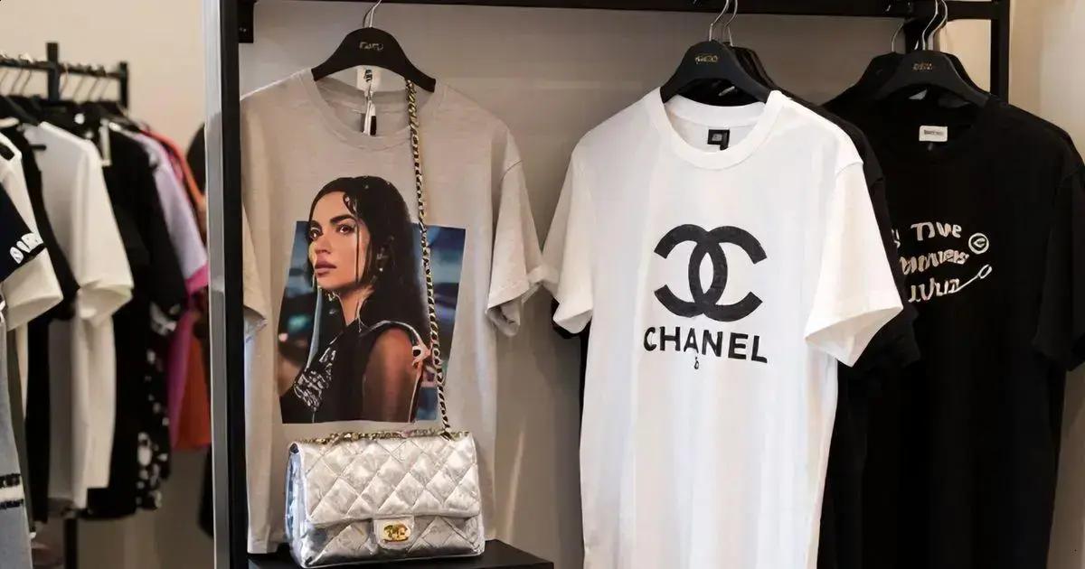 Onde comprar camisetas estampadas e a bolsa chanel shinny Onde comprar camisetas estampadas e a bolsa chanel shinny
