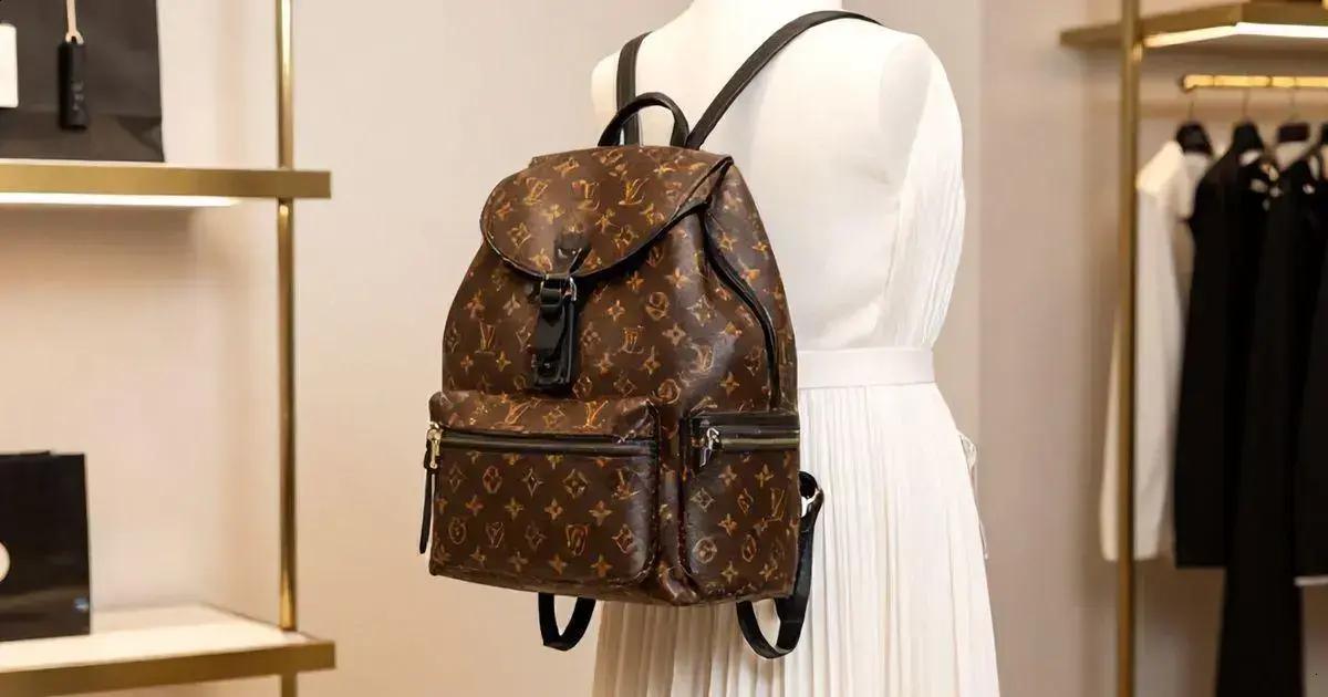 Onde comprar vestido plissado formal e itens como bolsa louis vuitton nba backpack couro Onde comprar vestido plissado formal e itens como bolsa louis vuitton nba backpack couro